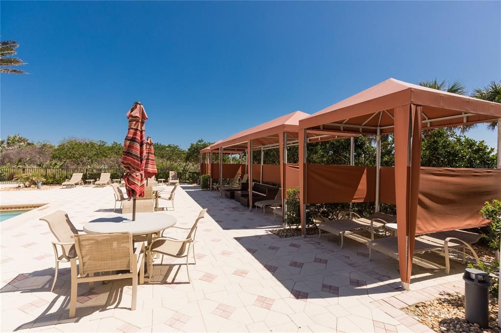 Active With Contract: $1,599,000 (4 beds, 3 baths, 2840 Square Feet)