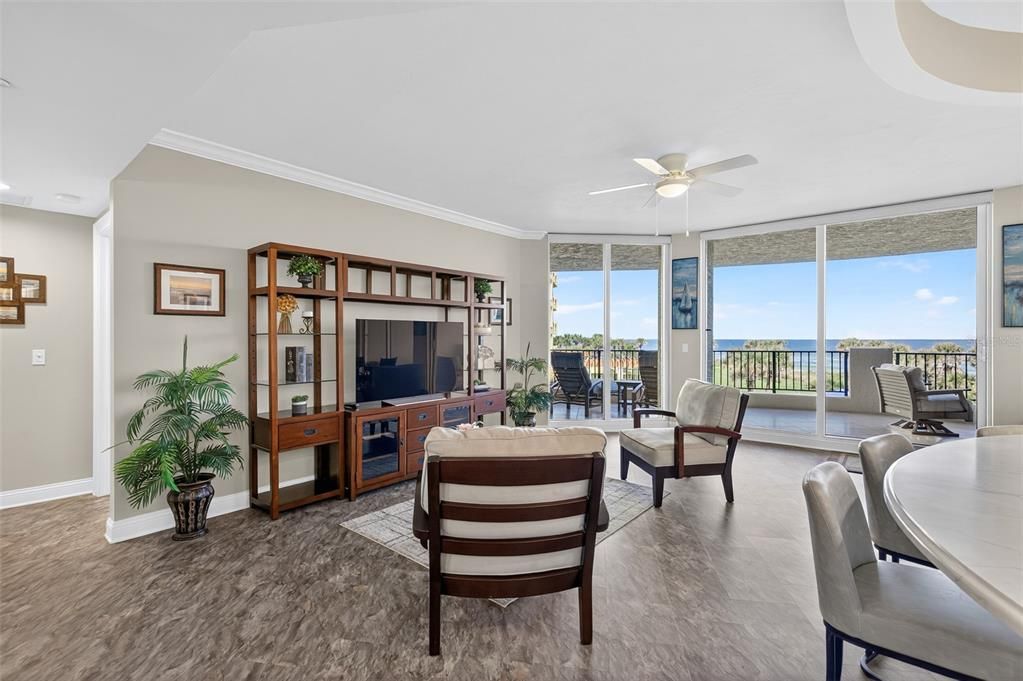 Active With Contract: $1,599,000 (4 beds, 3 baths, 2840 Square Feet)