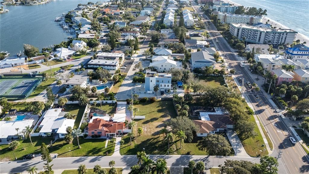 待售: $650,000 (0.31 acres)