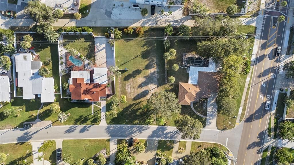 待售: $650,000 (0.31 acres)