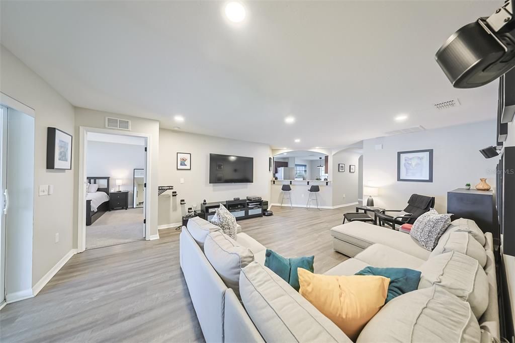 For Sale: $319,000 (3 beds, 2 baths, 1444 Square Feet)