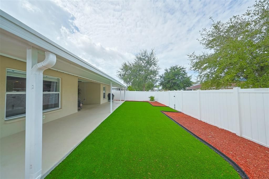 For Sale: $319,000 (3 beds, 2 baths, 1444 Square Feet)