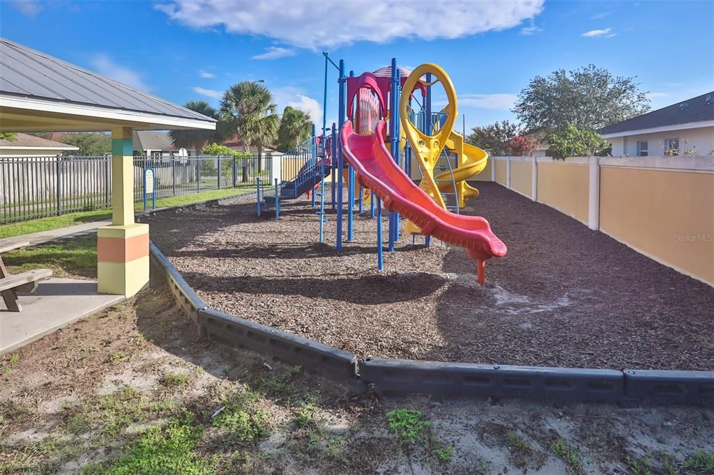 For Sale: $319,000 (3 beds, 2 baths, 1444 Square Feet)