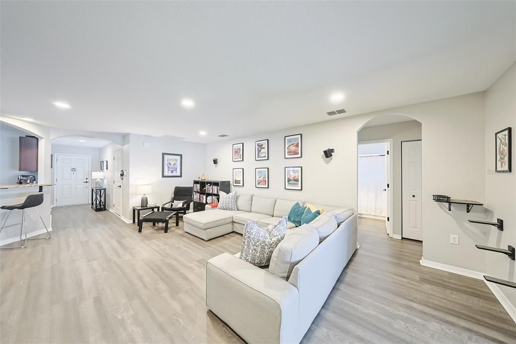 For Sale: $319,000 (3 beds, 2 baths, 1444 Square Feet)