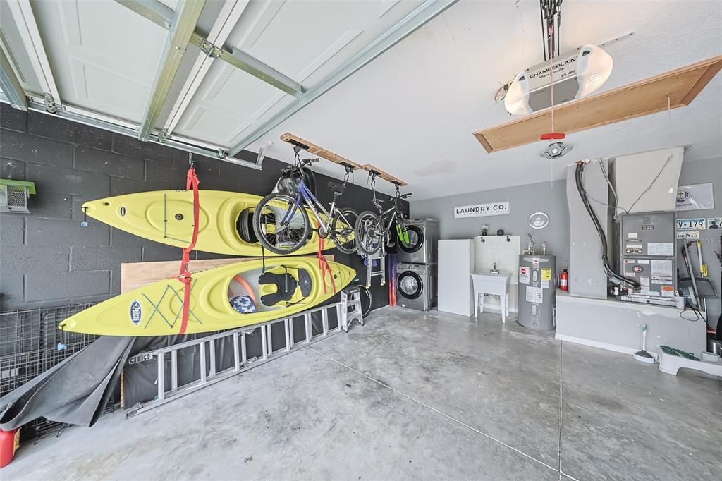 For Sale: $319,000 (3 beds, 2 baths, 1444 Square Feet)