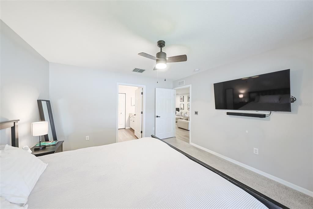 For Sale: $319,000 (3 beds, 2 baths, 1444 Square Feet)