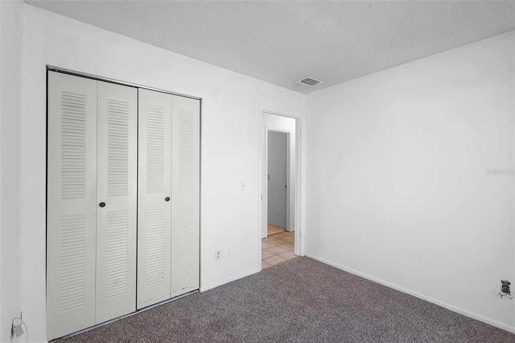 合同活跃: $285,000 (3 贝兹, 2 浴室, 1050 平方英尺)