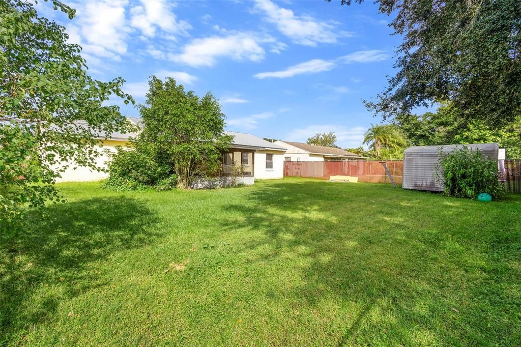 合同活跃: $285,000 (3 贝兹, 2 浴室, 1050 平方英尺)