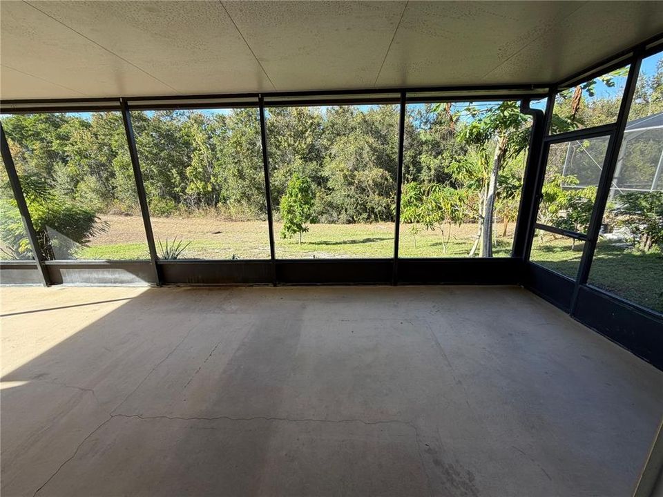 For Rent: $2,600 (5 beds, 3 baths, 2693 Square Feet)