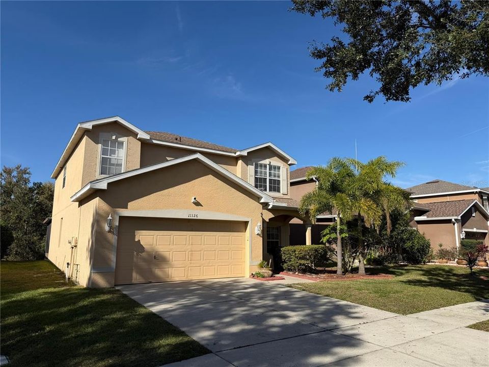 For Rent: $2,600 (5 beds, 3 baths, 2693 Square Feet)