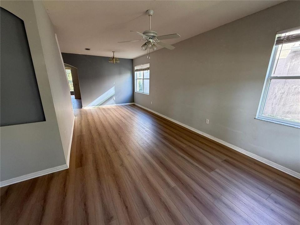 For Rent: $2,600 (5 beds, 3 baths, 2693 Square Feet)