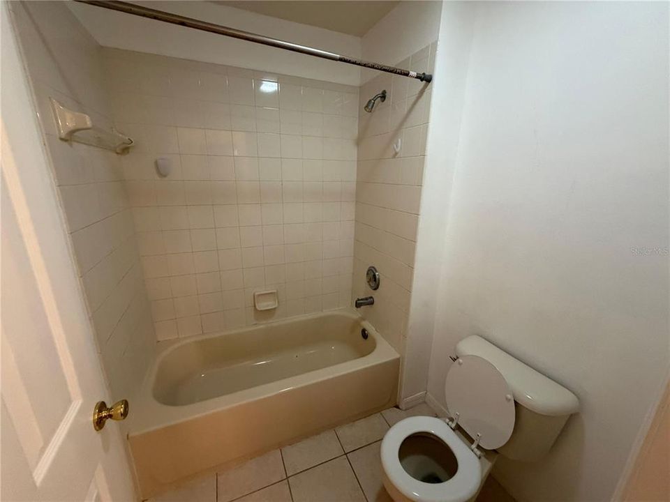 For Rent: $2,600 (5 beds, 3 baths, 2693 Square Feet)