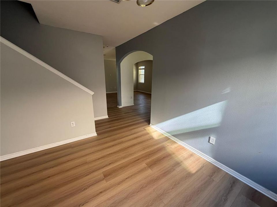 For Rent: $2,600 (5 beds, 3 baths, 2693 Square Feet)