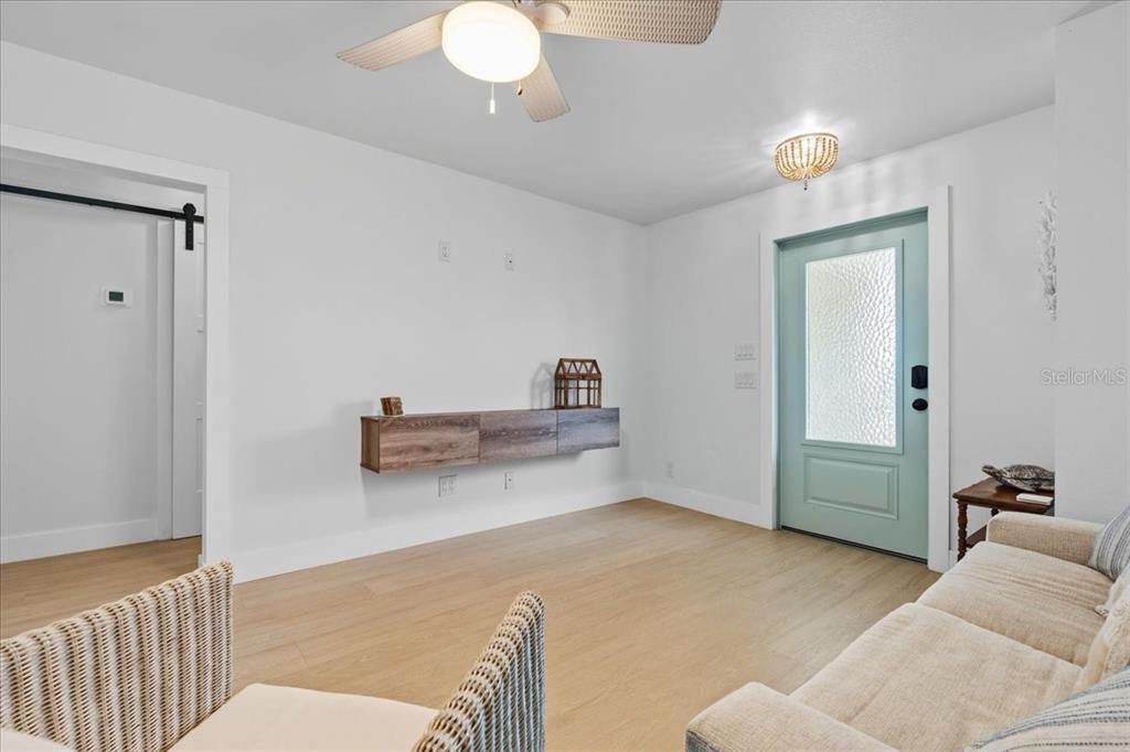 В аренду: $3,000 (2 спален, 2 ванн, 900 Квадратных фут)