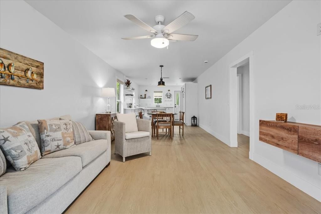 В аренду: $3,000 (2 спален, 2 ванн, 900 Квадратных фут)