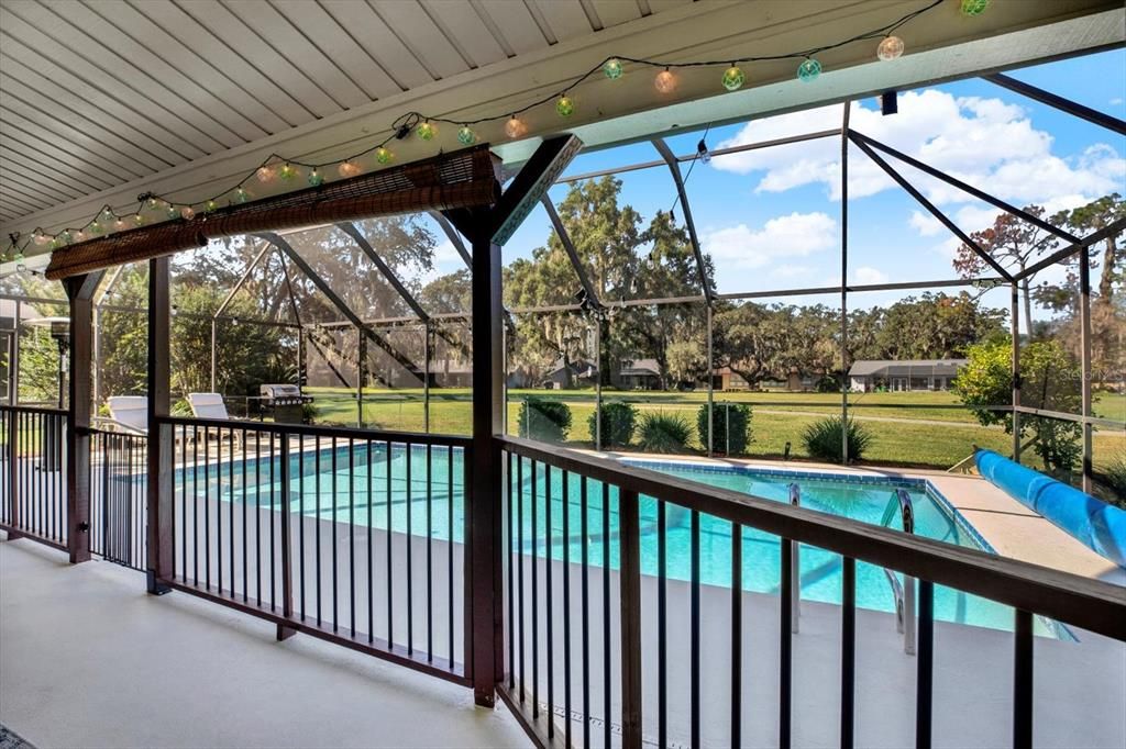 For Sale: $345,000 (3 beds, 2 baths, 1939 Square Feet)