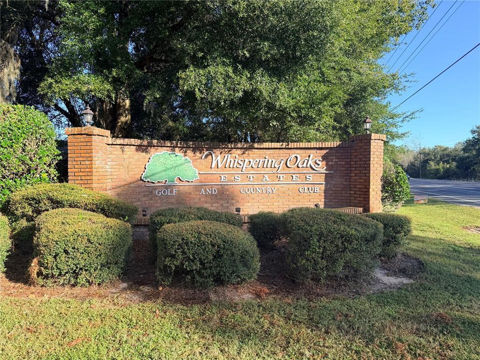 For Sale: $345,000 (3 beds, 2 baths, 1939 Square Feet)