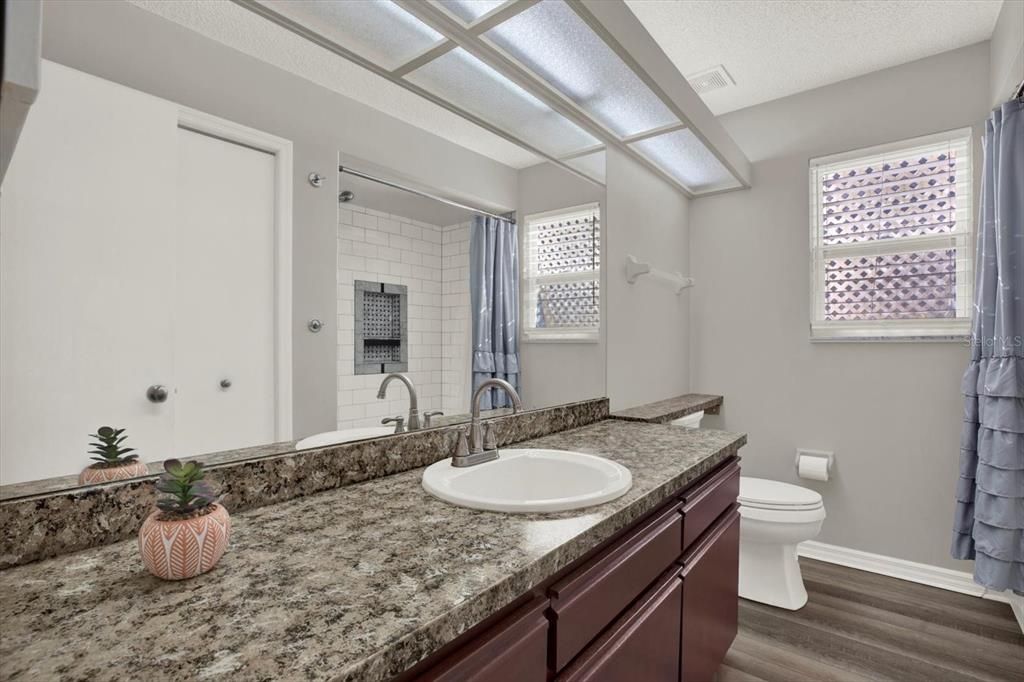 For Sale: $345,000 (3 beds, 2 baths, 1939 Square Feet)