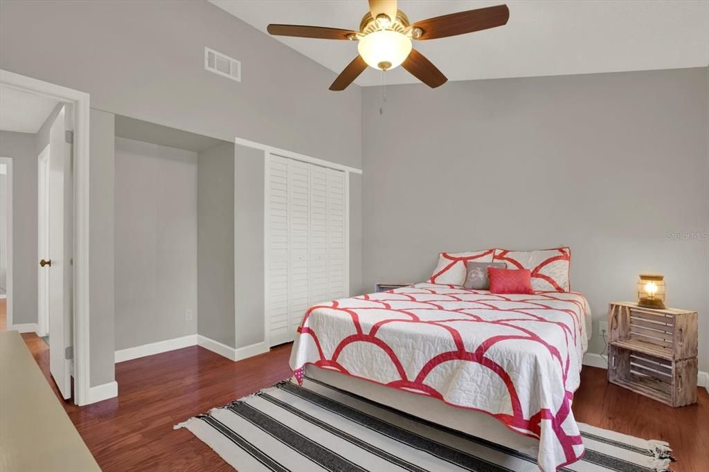 For Sale: $345,000 (3 beds, 2 baths, 1939 Square Feet)