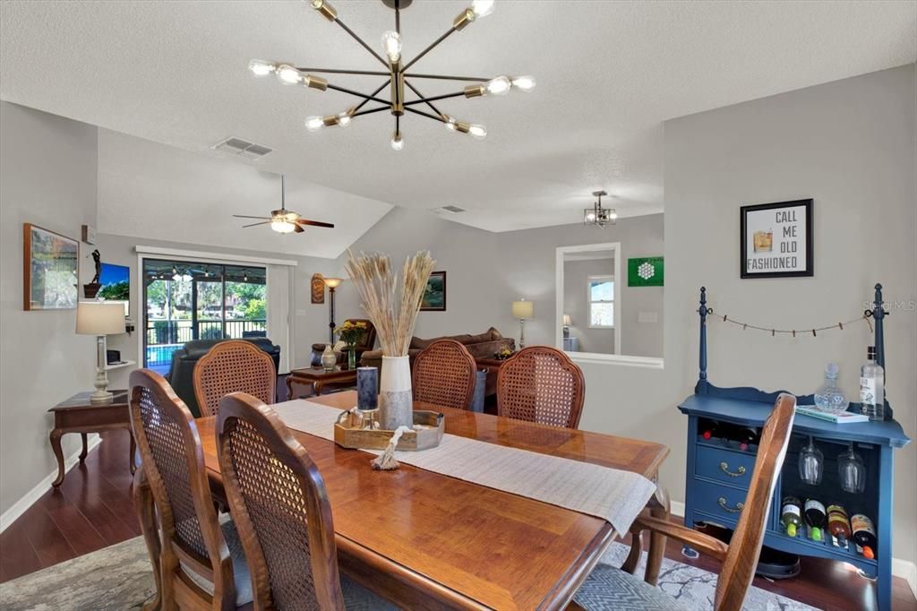 For Sale: $345,000 (3 beds, 2 baths, 1939 Square Feet)