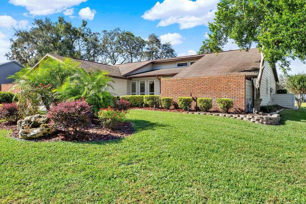 For Sale: $345,000 (3 beds, 2 baths, 1939 Square Feet)