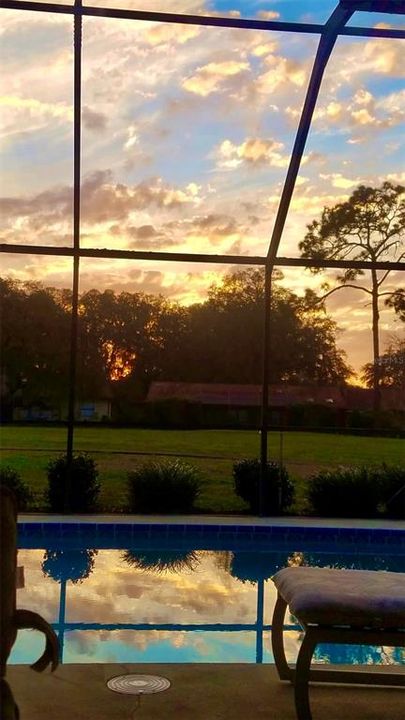 For Sale: $345,000 (3 beds, 2 baths, 1939 Square Feet)