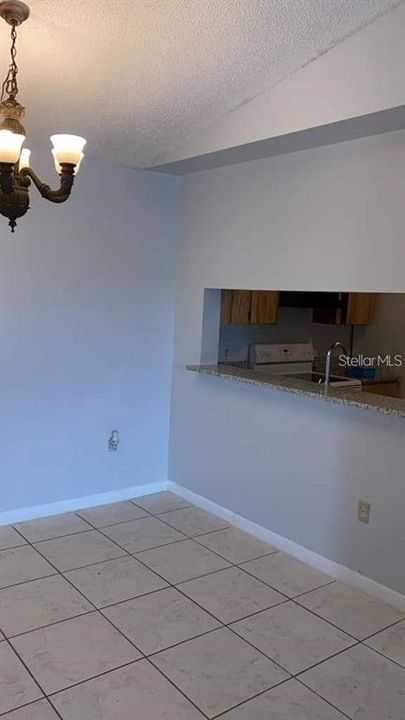 For Sale: $117,800 (2 beds, 2 baths, 1073 Square Feet)