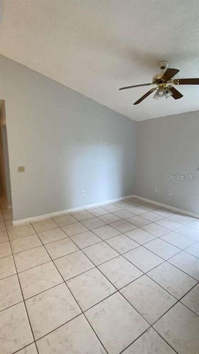 For Sale: $117,800 (2 beds, 2 baths, 1073 Square Feet)