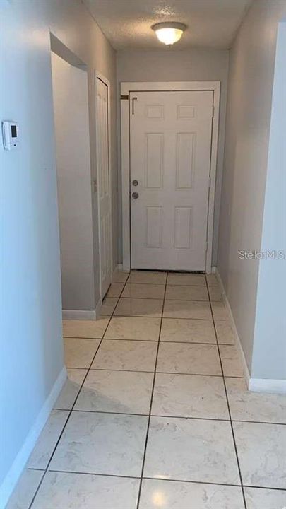 For Sale: $117,800 (2 beds, 2 baths, 1073 Square Feet)