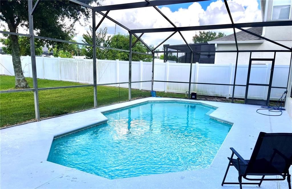 For Rent: $2,800 (4 beds, 3 baths, 2616 Square Feet)