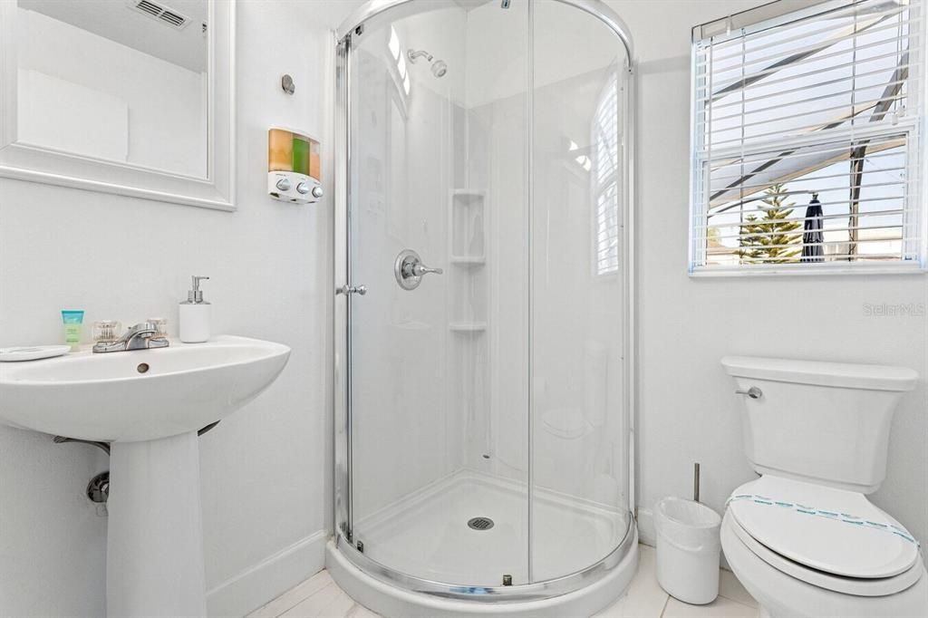 For Rent: $2,800 (4 beds, 3 baths, 2616 Square Feet)