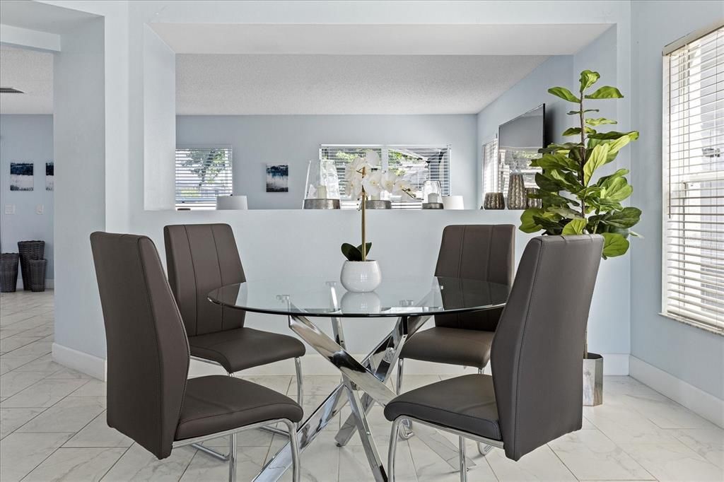 For Rent: $2,800 (4 beds, 3 baths, 2616 Square Feet)