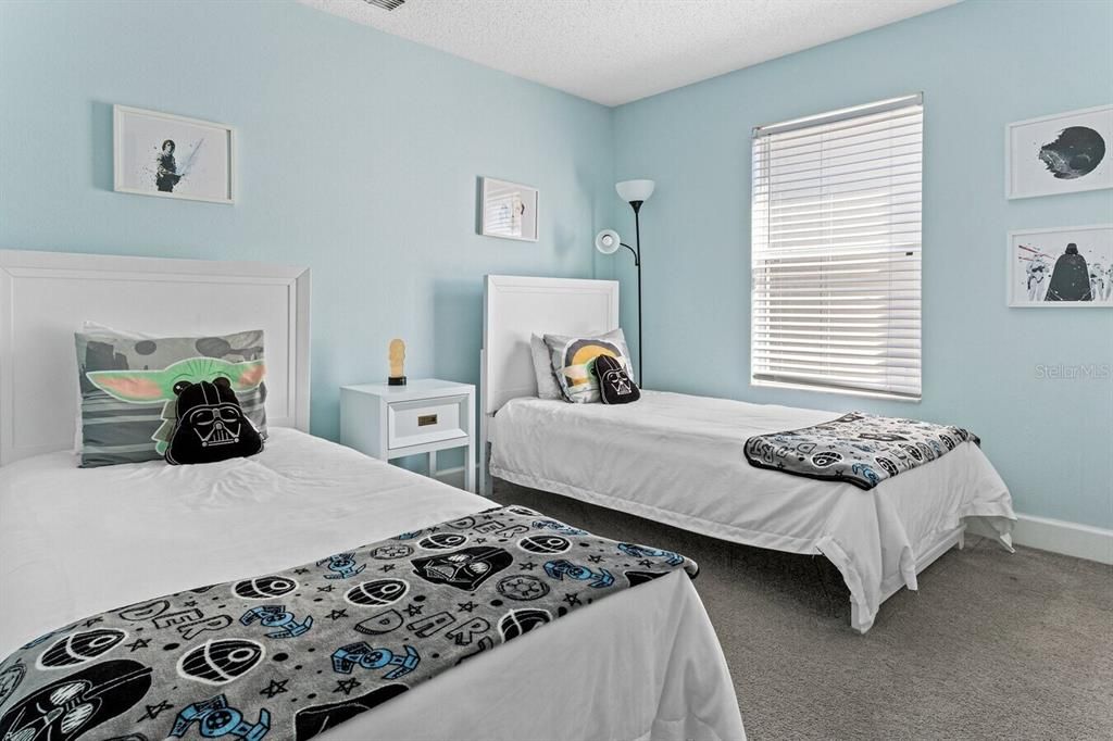 For Rent: $2,800 (4 beds, 3 baths, 2616 Square Feet)