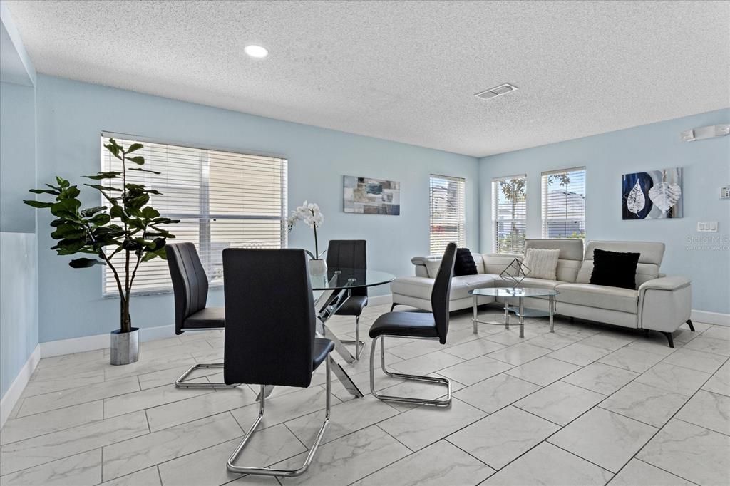 For Rent: $2,800 (4 beds, 3 baths, 2616 Square Feet)