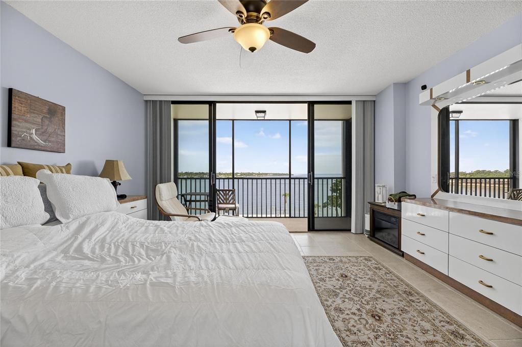 For Rent: $3,450 (2 beds, 2 baths, 1290 Square Feet)