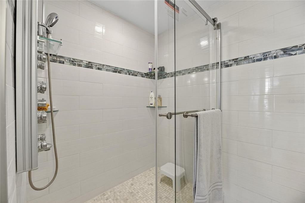 For Rent: $3,450 (2 beds, 2 baths, 1290 Square Feet)