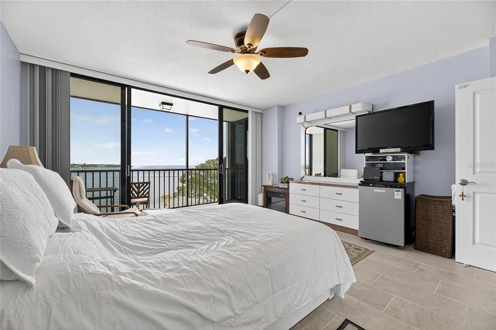 For Rent: $3,450 (2 beds, 2 baths, 1290 Square Feet)