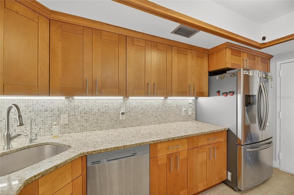 For Rent: $3,450 (2 beds, 2 baths, 1290 Square Feet)