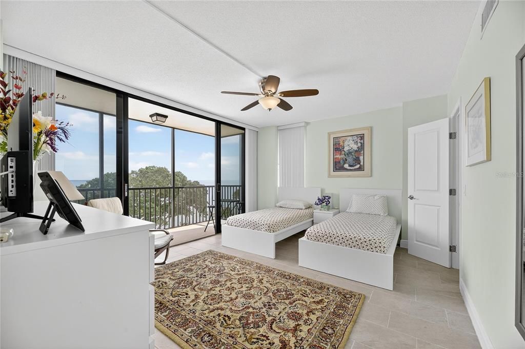 For Rent: $3,450 (2 beds, 2 baths, 1290 Square Feet)