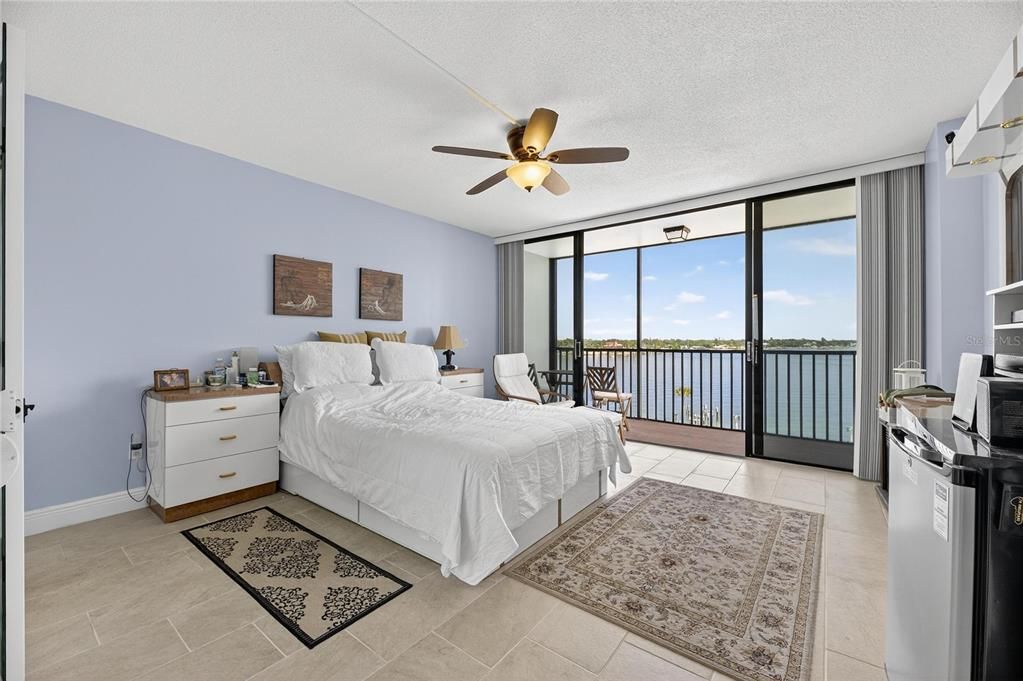 For Rent: $3,450 (2 beds, 2 baths, 1290 Square Feet)