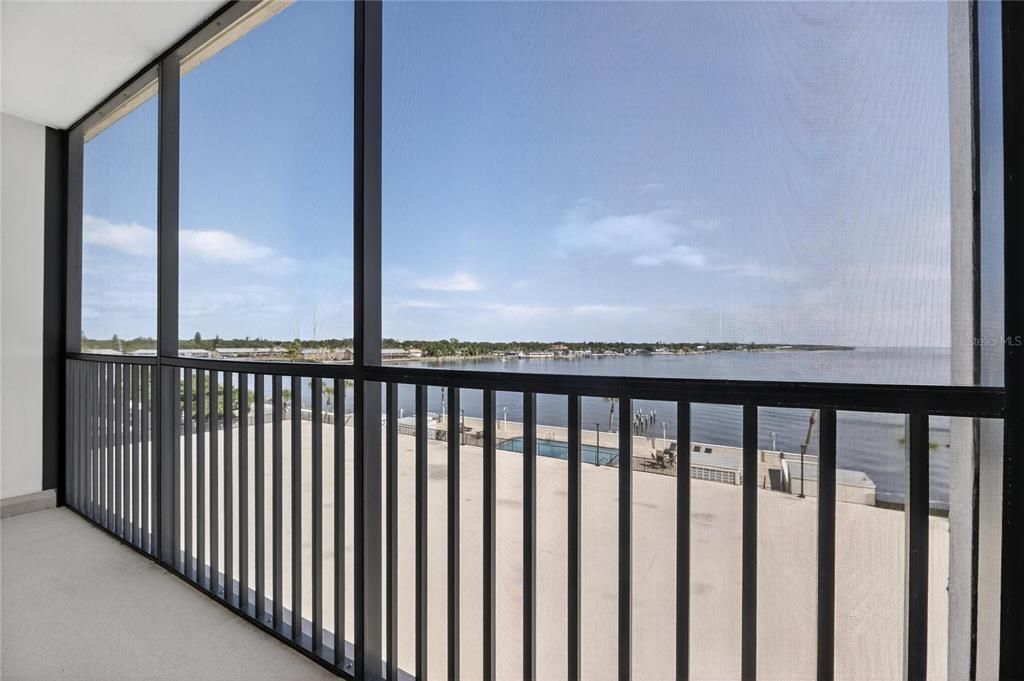 For Rent: $3,450 (2 beds, 2 baths, 1290 Square Feet)