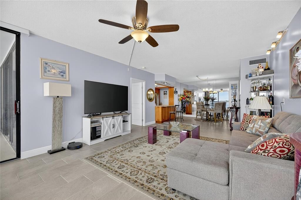 For Rent: $3,450 (2 beds, 2 baths, 1290 Square Feet)