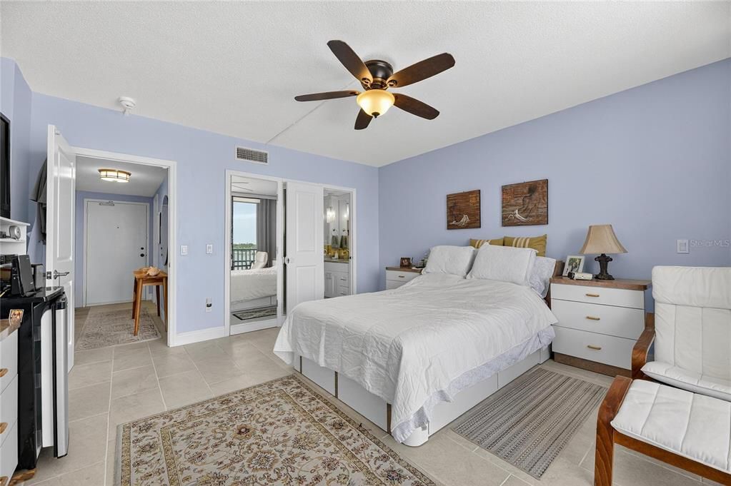 For Rent: $3,450 (2 beds, 2 baths, 1290 Square Feet)