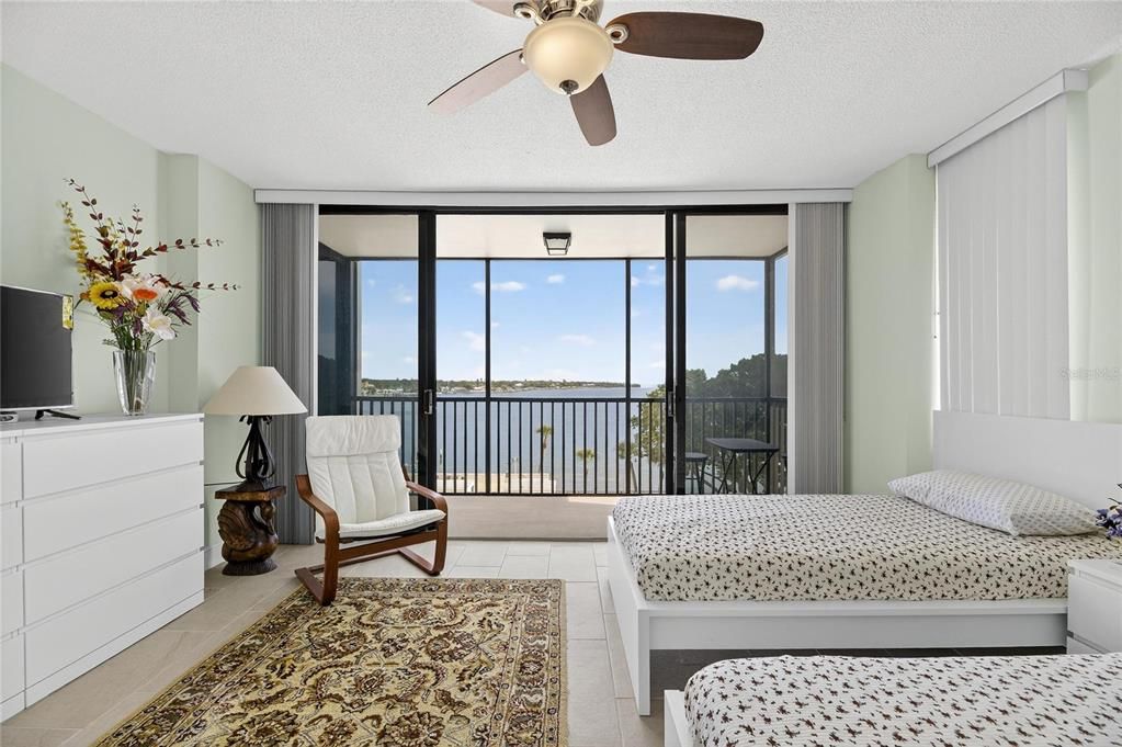 For Rent: $3,450 (2 beds, 2 baths, 1290 Square Feet)