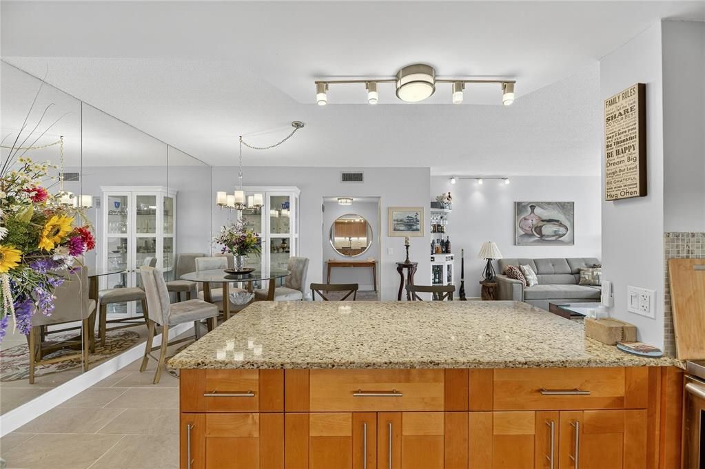 For Rent: $3,450 (2 beds, 2 baths, 1290 Square Feet)