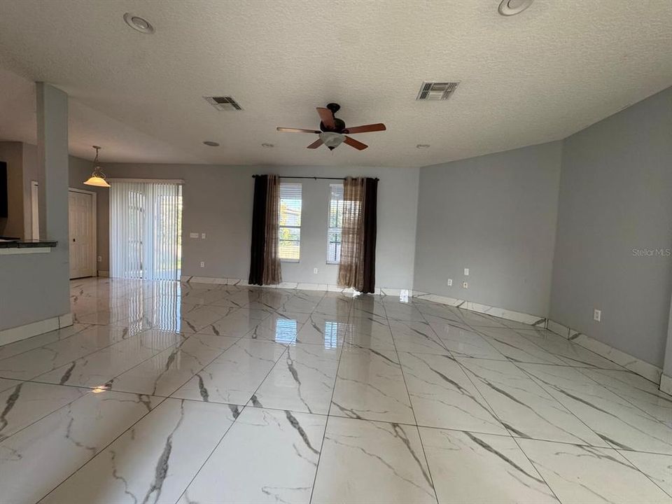 В аренду: $2,950 (5 спален, 4 ванн, 3512 Квадратных фут)