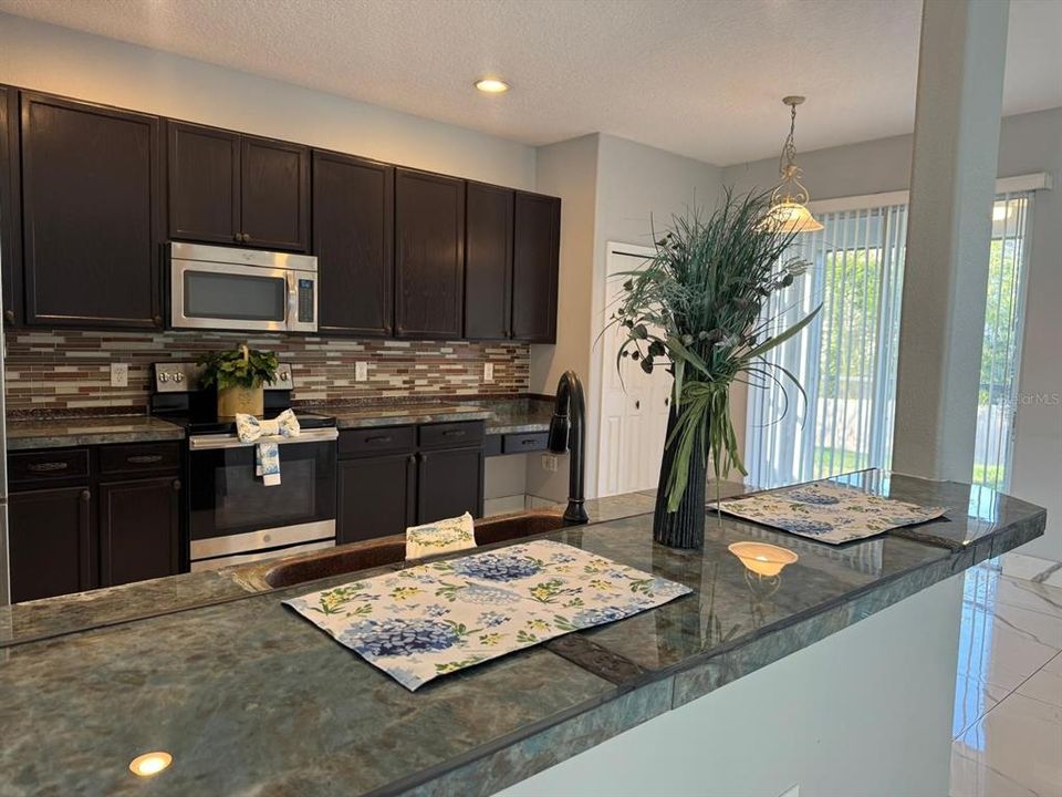 В аренду: $2,950 (5 спален, 4 ванн, 3512 Квадратных фут)