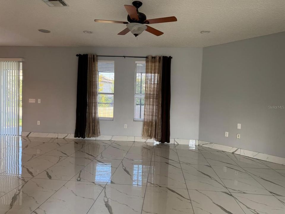 В аренду: $2,950 (5 спален, 4 ванн, 3512 Квадратных фут)