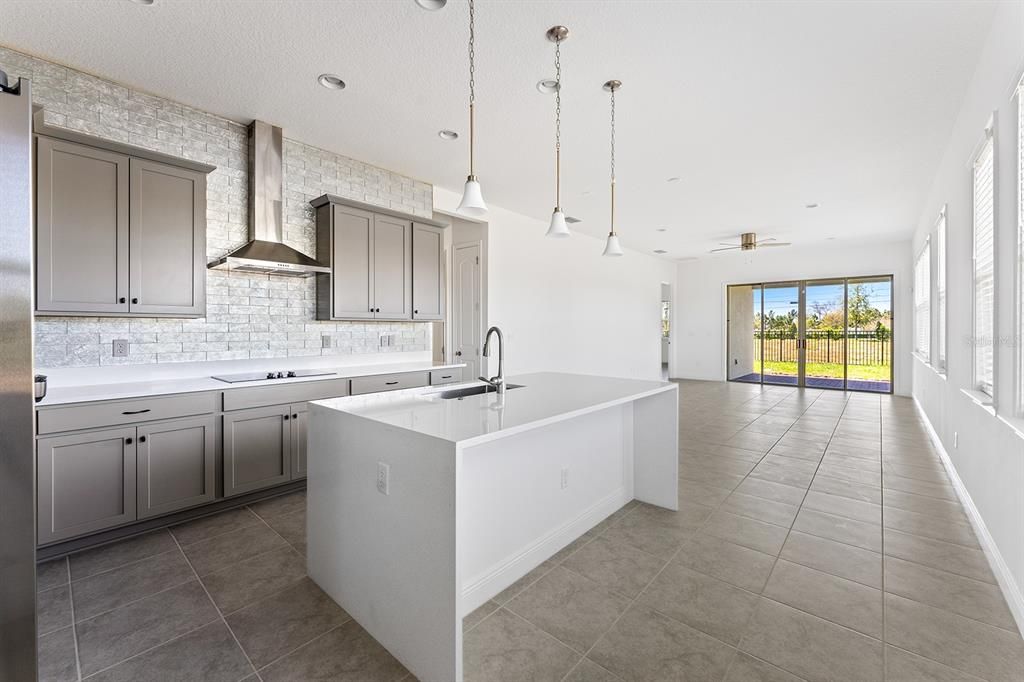 For Rent: $3,100 (3 beds, 2 baths, 1617 Square Feet)