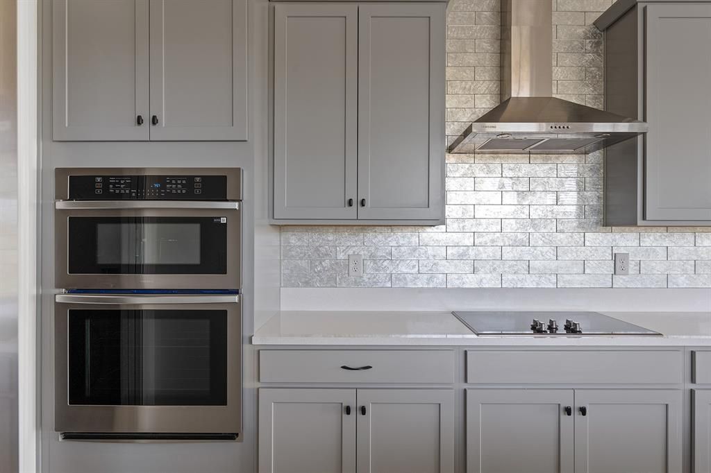 For Rent: $3,100 (3 beds, 2 baths, 1617 Square Feet)